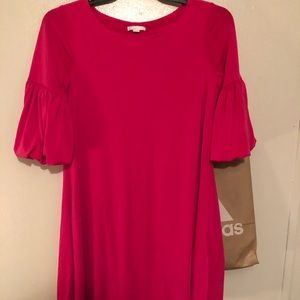 I'm selling a very dressy blouse